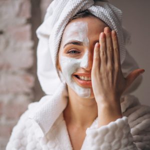 Impactul ingredientelor cotidiene asupra pielii